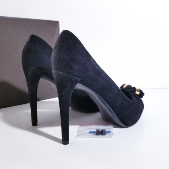 LOUIS VUITTON Knot Confident Black Suede Tassel Heel Pumps 37.5 - Picture 10 of 15